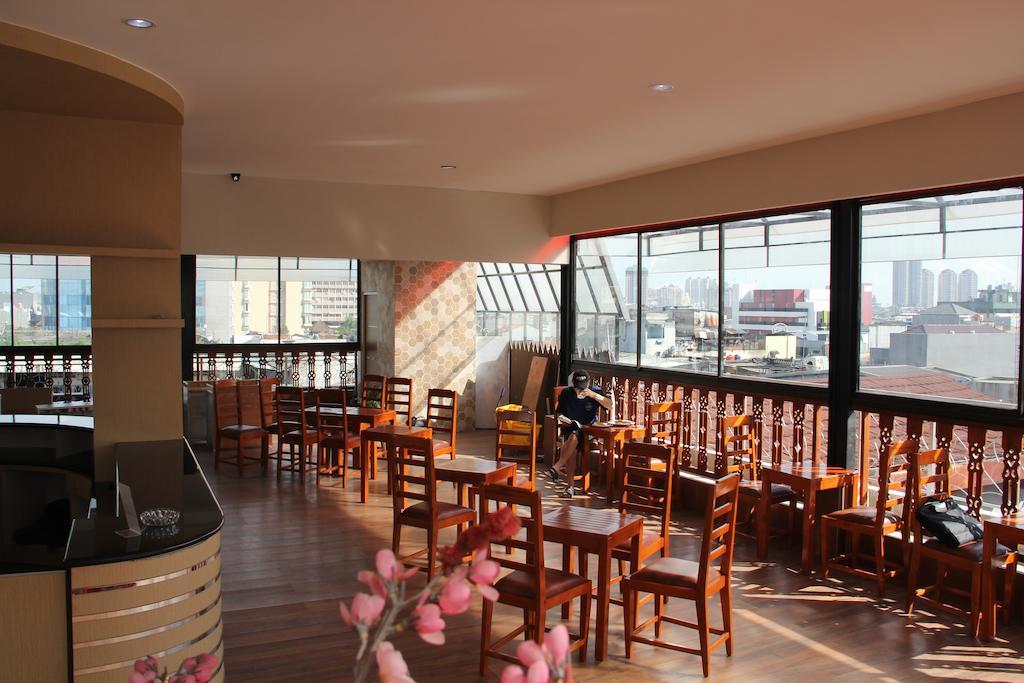Antoni Hotel Jakarta Exterior photo